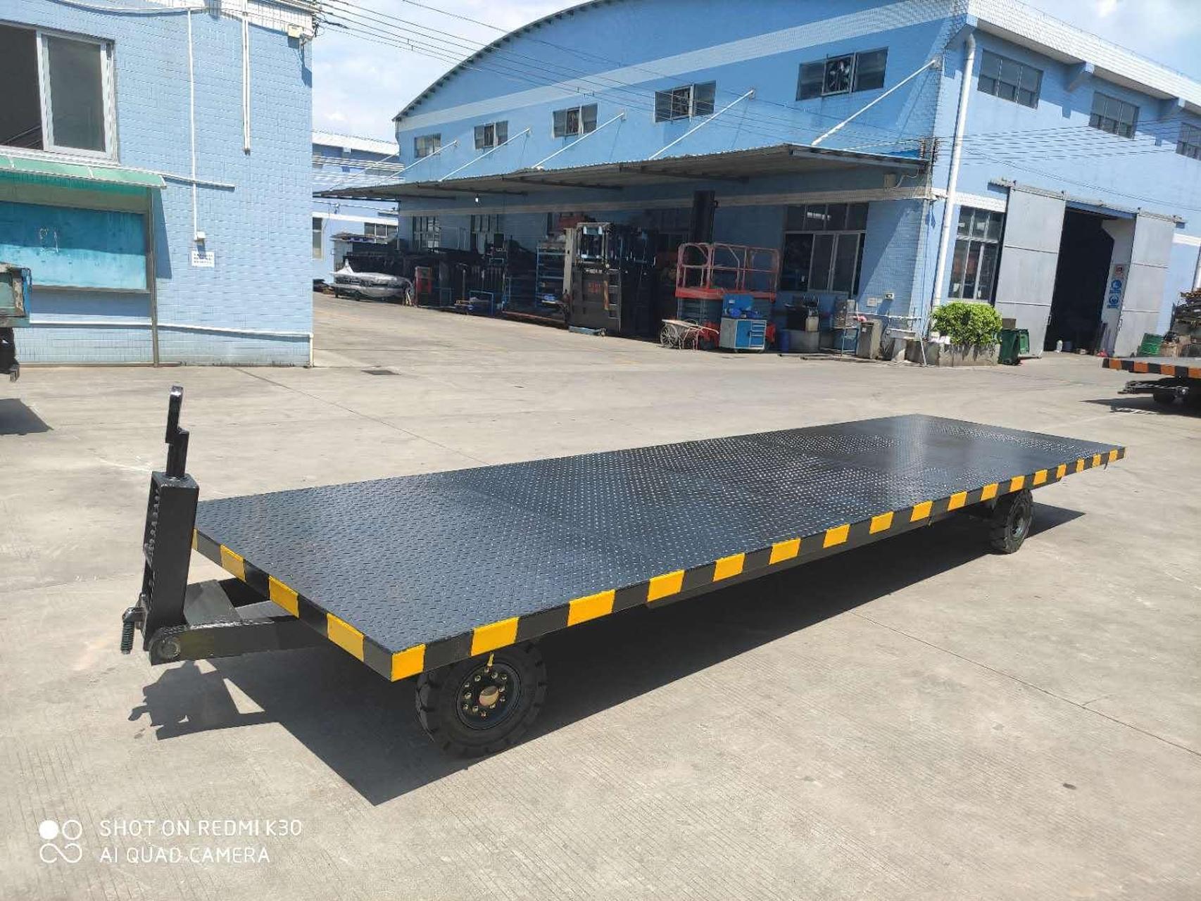 2噸平板拖車 無(wú)動(dòng)力牽引工具拖車案例